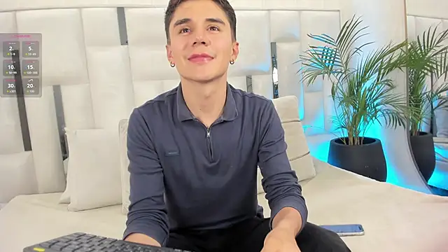 Snapshot of Juandagoom chatting on June 13, 9:35 pm Juandagoom online show from June 13, 9:35 pm