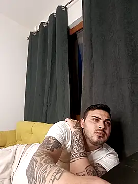 Snapshot of I_amAhille chatting on March 25, 4:57 pm I amAhille online show from March 25, 4:57 pm