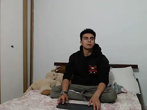 santiago luxx online show from March 29, 4:01 am