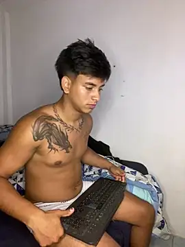 Maximiliano walker online show from April 4, 6:00 am