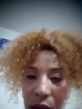 Snapshot of SolashLitzy_Curly chatting on June 9, 5:19 am SolashLitzy Curly online show from June 9, 5:19 am