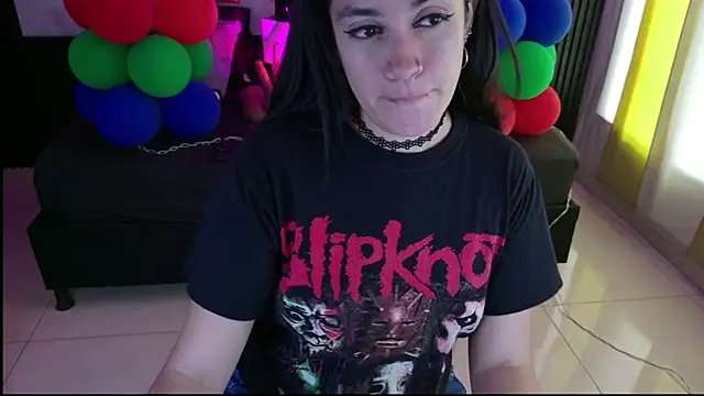 Darkrisnah online show from July 16, 9:10 pm