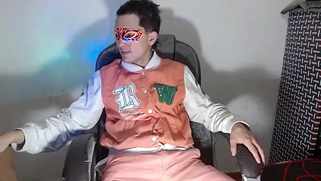 SexyboyHot2000 online show from June 11, 8:40 pm