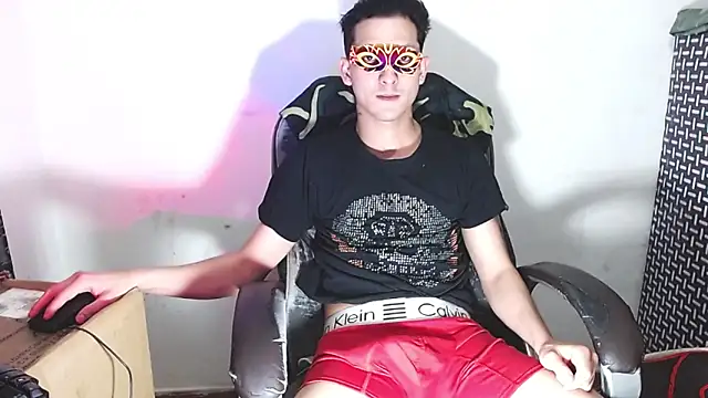 SexyboyHot2000 online show from June 13, 10:29 pm