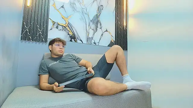 PAULO PARKER2 online show from March 28, 3:50 am