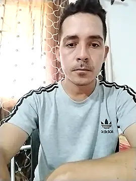 Snapshot of Gabriel_leon33 chatting on March 26, 8:03 pm Gabriel leon33 online show from March 26, 8:03 pm