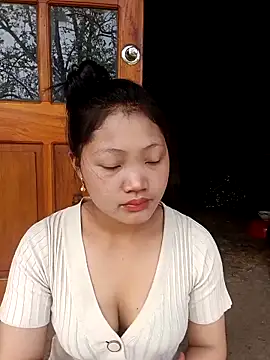 Snapshot of Bethiencute chatting on March 31, 2:13 am Bethiencute online show from March 31, 2:13 am