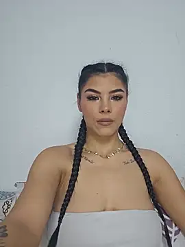 Crissdesire online show from June 24, 11:42 am