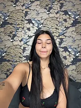 Crissdesire online show from July 28, 2:57 pm