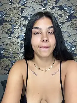 Crissdesire online show from July 28, 6:53 pm