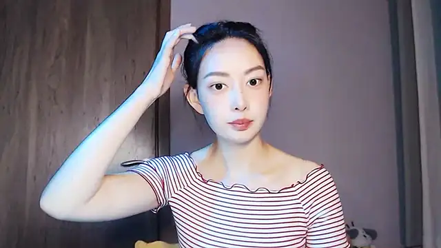 Snapshot of anan_882 chatting on April 16, 2:12 am anan 882 online show from April 16, 2:12 am