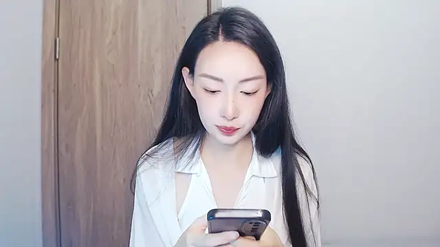 Snapshot of anan_882 chatting on April 24, 2:14 am anan 882 online show from April 24, 2:14 am