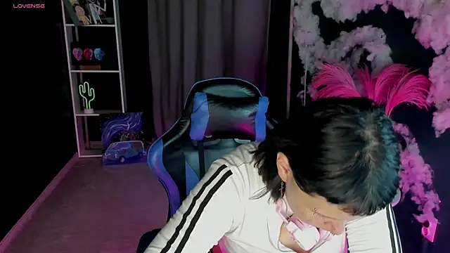 Amelia goth online show from June 4, 10:54 am