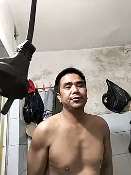 Snapshot of Tinh_love chatting on March 25, 12:33 pm Tinh love online show from March 25, 12:33 pm