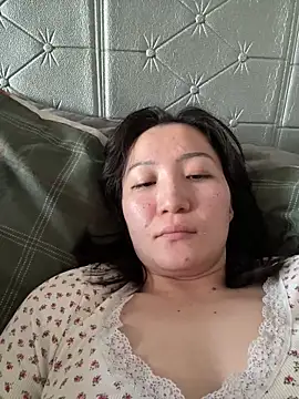 Snapshot of Molly242424- chatting on March 28, 3:33 pm Molly242424- online show from March 28, 3:33 pm