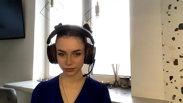 Snapshot of SlippyEngine chatting on March 28, 5:07 am SlippyEngine online show from March 28, 5:07 am