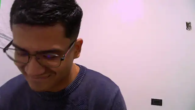 ThiagoVega  online show from April 28, 3:55 am