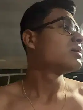 ThiagoVega  online show from May 10, 3:44 am