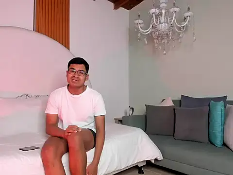 ThiagoVega  online show from July 29, 4:43 am
