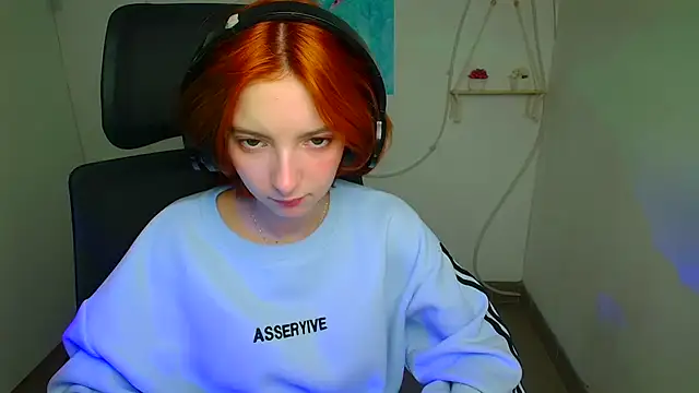 Snapshot of Butterfly_Milly chatting on March 30, 11:22 am Butterfly Milly online show from March 30, 11:22 am