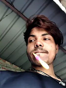luck00y online show from May 11, 3:34 am