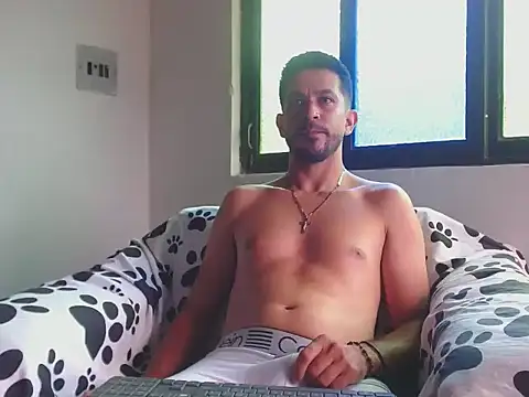 Snapshot of 21Latinlover chatting on March 27, 4:18 pm 21Latinlover online show from March 27, 4:18 pm