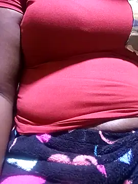 Snapshot of Thandie40 chatting on March 25, 4:24 pm Thandie40 online show from March 25, 4:24 pm