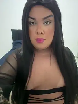 Snapshot of NicoleBBigAss chatting on June 18, 12:22 am NicoleBBigAss online show from June 18, 12:22 am