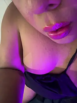 NicoleBBigAss online show from June 30, 3:51 am