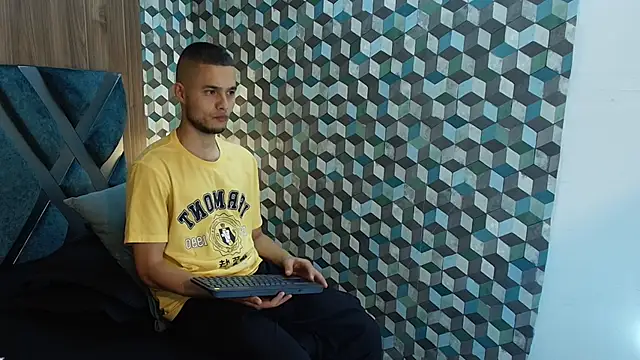 Joaho Fernandez online show from May 17, 9:11 pm