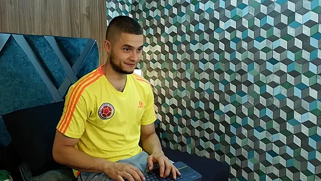 Joaho Fernandez online show from June 14, 2:24 am