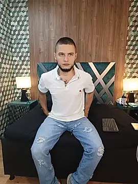Joaho Fernandez online show from July 2, 9:10 pm
