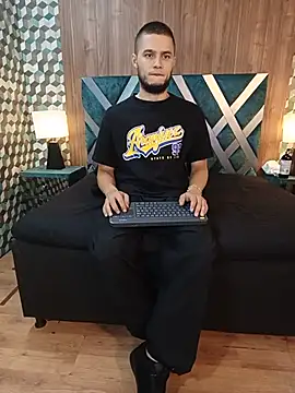 Joaho Fernandez online show from July 4, 11:22 pm
