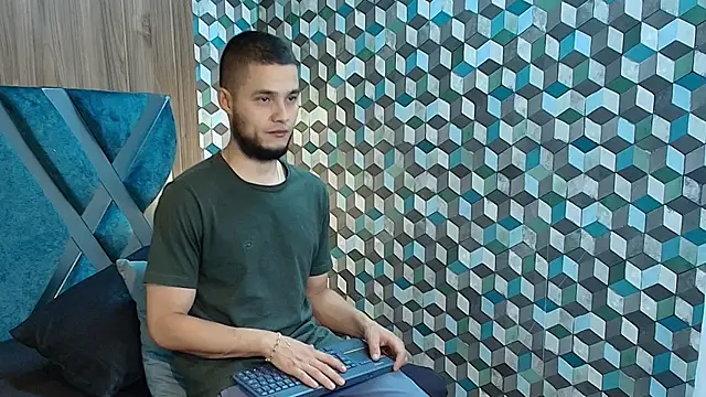 Joaho Fernandez online show from July 5, 10:17 pm