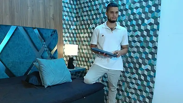Joaho Fernandez online show from July 17, 10:03 pm
