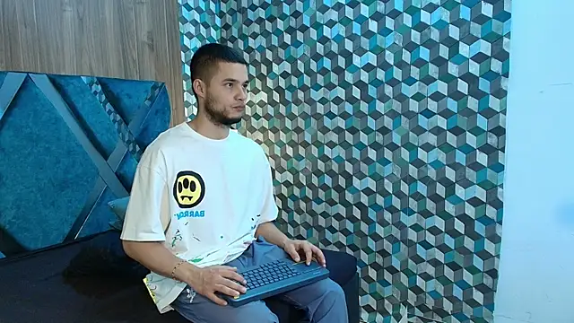 Joaho Fernandez online show from July 21, 7:49 pm
