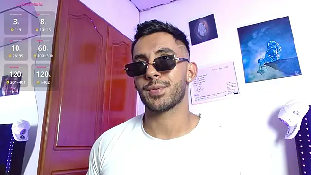romanpearce  online show from June 1, 8:54 pm