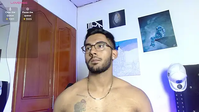 romanpearce  online show from June 22, 8:28 pm