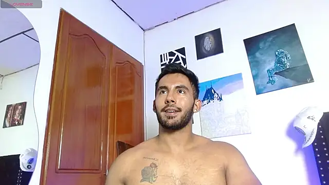 romanpearce  online show from June 25, 8:24 pm