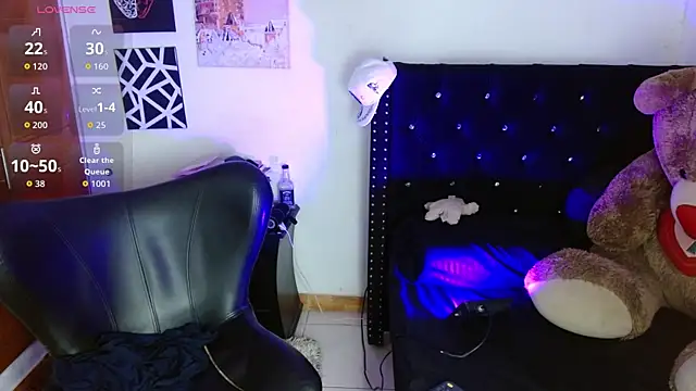 romanpearce  online show from July 23, 3:54 pm