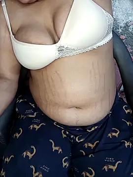 Snapshot of sexi--horny chatting on March 26, 5:29 pm sexi--horny online show from March 26, 5:29 pm