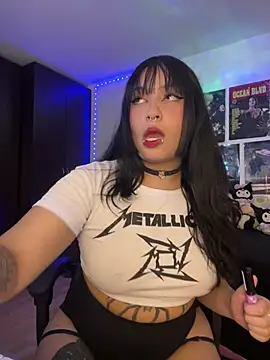 Snapshot of Hinataaa_ chatting on April 7, 4:46 am Hinataaa online show from April 7, 4:46 am