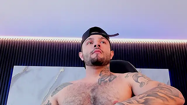 NICK OWEEN26 online show from March 28, 3:44 pm