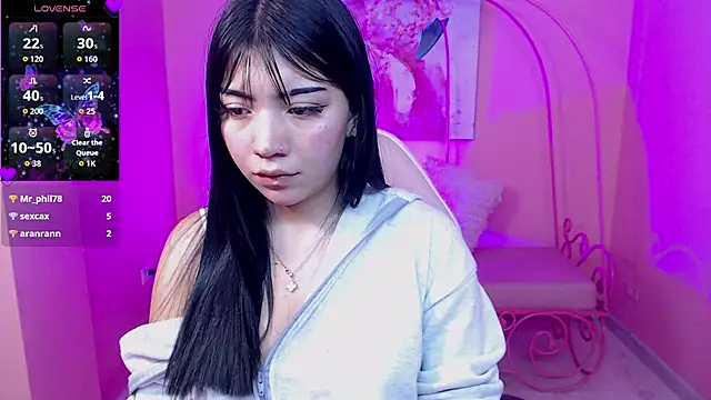 Soffi x x  online show from June 11, 12:32 am