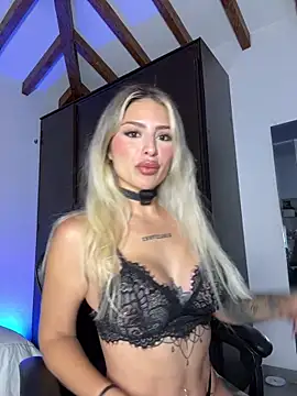 Snapshot of Eva_Jagger chatting on June 4, 5:24 am Eva Jagger online show from June 4, 5:24 am