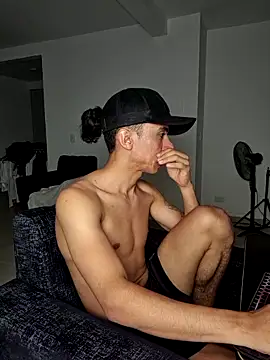 Stiven yb online show from March 26, 1:22 am