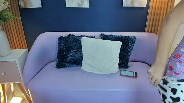 Snapshot of MiaGinger_ chatting on June 20, 8:22 pm MiaGinger online show from June 20, 8:22 pm