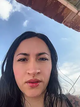 kimberly peter online show from April 22, 2:18 pm