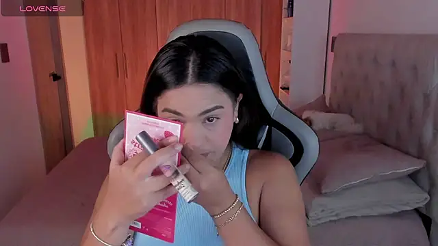 alana dantes  online show from July 28, 7:39 pm