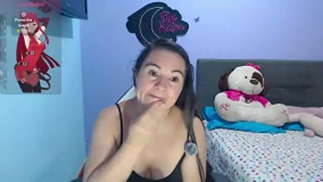 Snapshot of kyra_sol chatting on March 26, 3:23 am kyra sol online show from March 26, 3:23 am